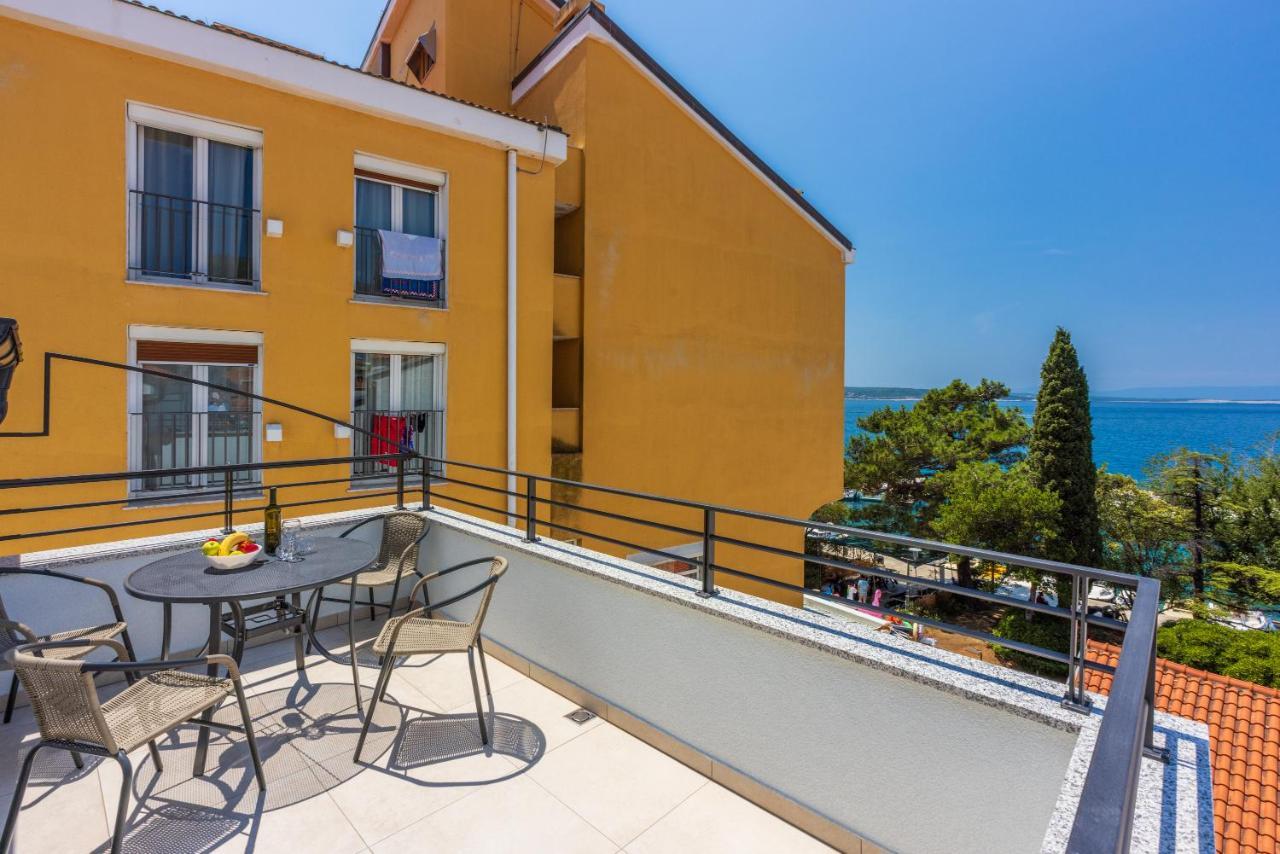 Luxury Apartments Lovorka 3 & 4***/**** Selce Exterior foto