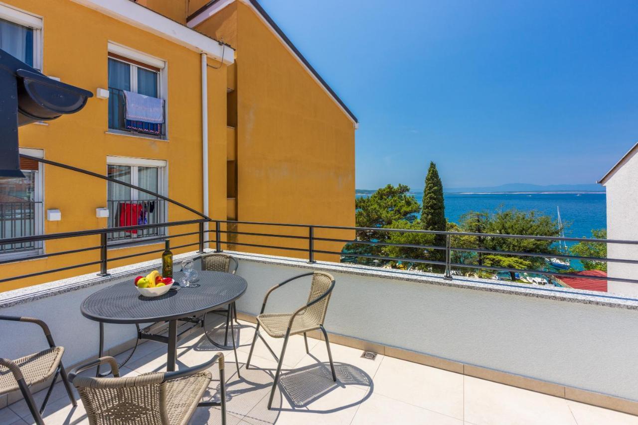 Luxury Apartments Lovorka 3 & 4***/**** Selce Exterior foto