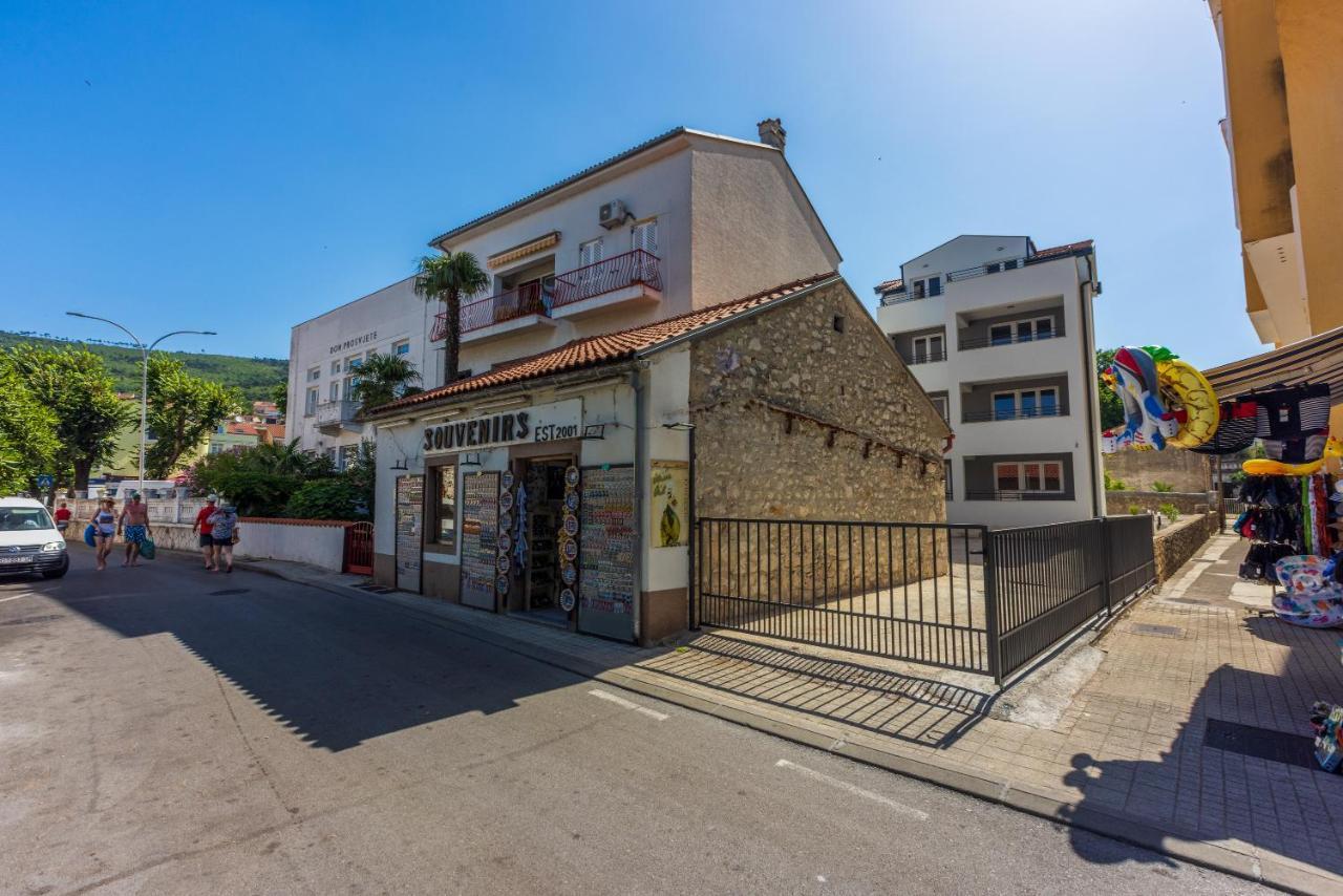 Luxury Apartments Lovorka 3 & 4***/**** Selce Exterior foto